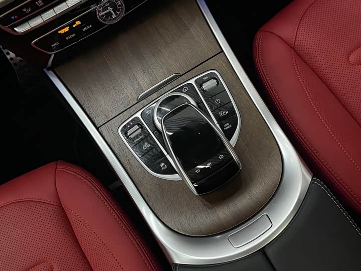 Фото 20 - Mercedes-Benz G-Class