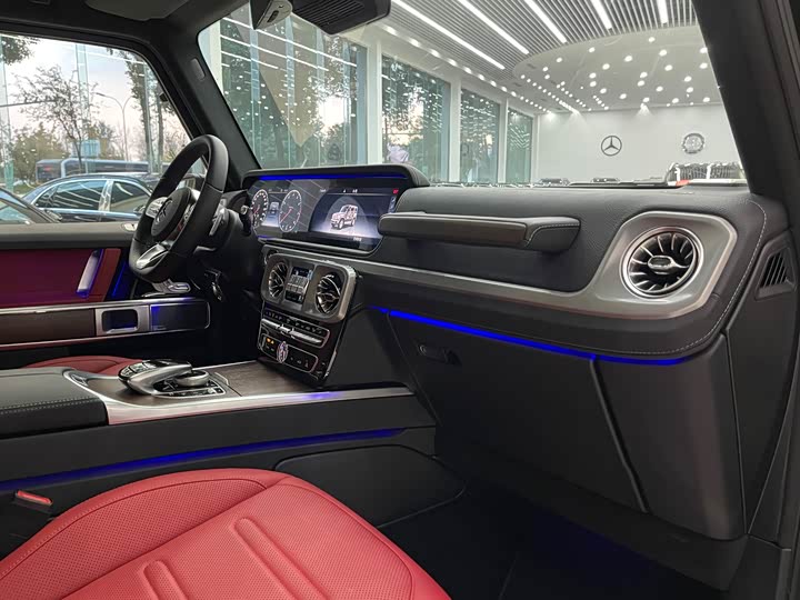 Фото 21 - Mercedes-Benz G-Class