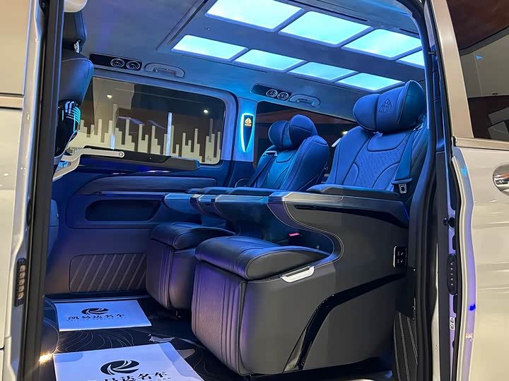 Фото 15 - Mercedes-Benz Vito