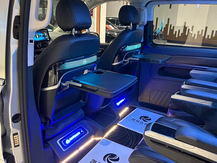 Фото 17 - Mercedes-Benz Vito