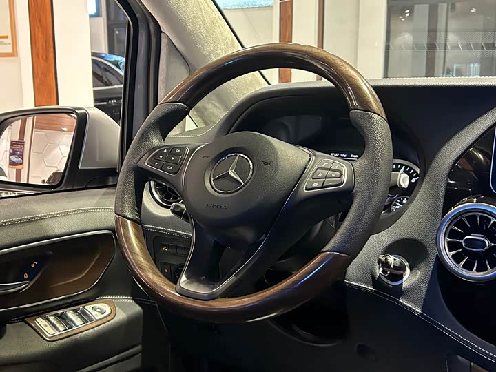 Фото 21 - Mercedes-Benz Vito