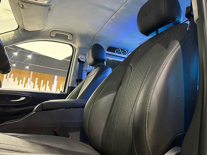 Фото 8 - Mercedes-Benz Vito