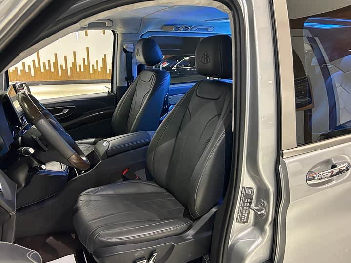 Фото 9 - Mercedes-Benz Vito