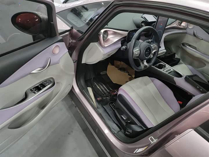 Фото 16 - BYD Dolphin