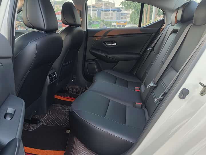 Фото 12 - Nissan Sylphy