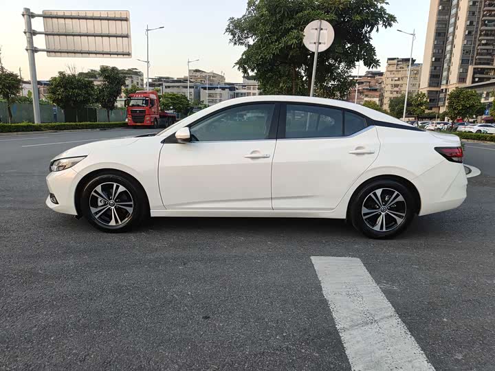 Фото 5 - Nissan Sylphy