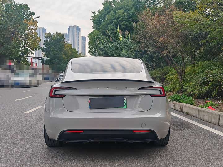 Фото 5 - Tesla Model 3