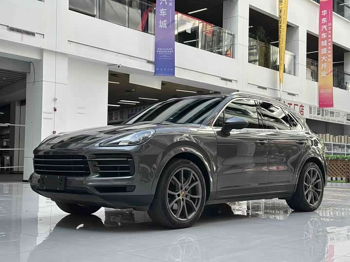 Фото 1 - Porsche Cayenne