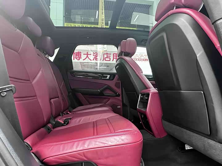 Фото 14 - Porsche Cayenne