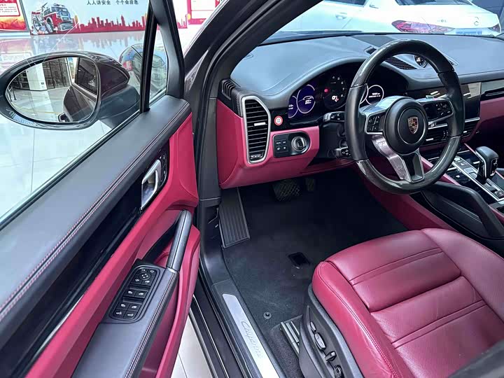 Фото 19 - Porsche Cayenne