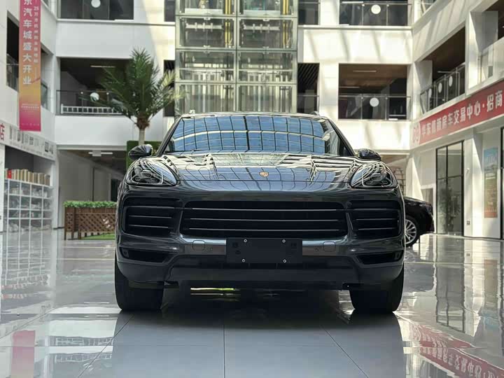 Фото 2 - Porsche Cayenne