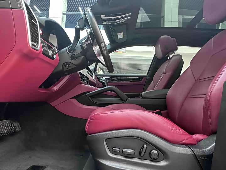 Фото 20 - Porsche Cayenne