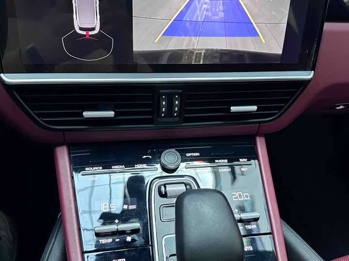 Фото 23 - Porsche Cayenne