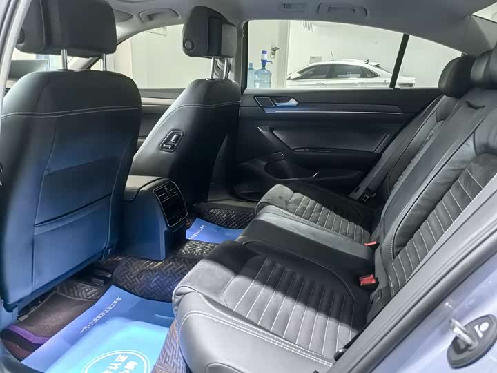 Фото 5 - Volkswagen Magotan