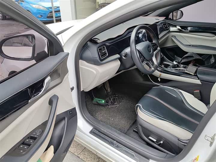 Фото 14 - BYD Qin Plus