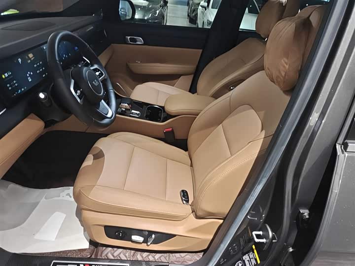 Фото 15 - LiXiang One