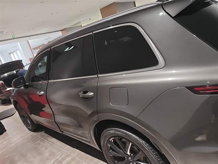 Фото 5 - LiXiang One