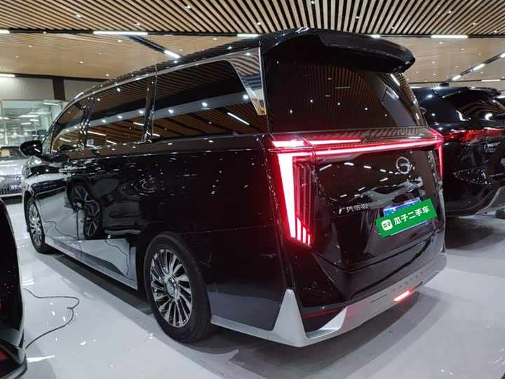 Фото 5 - GAC Trumpchi M8