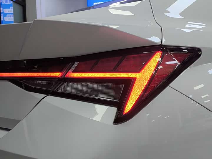 Фото 12 - Hyundai Elantra N line