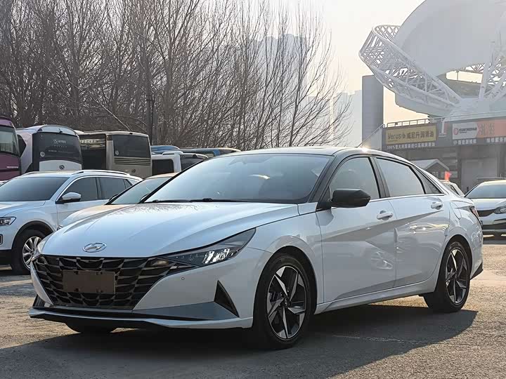 Фото 2 - Hyundai Elantra N line