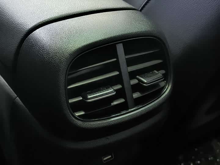 Фото 22 - Hyundai Elantra N line