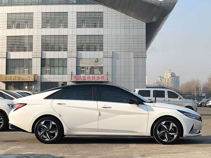 Фото 5 - Hyundai Elantra N line