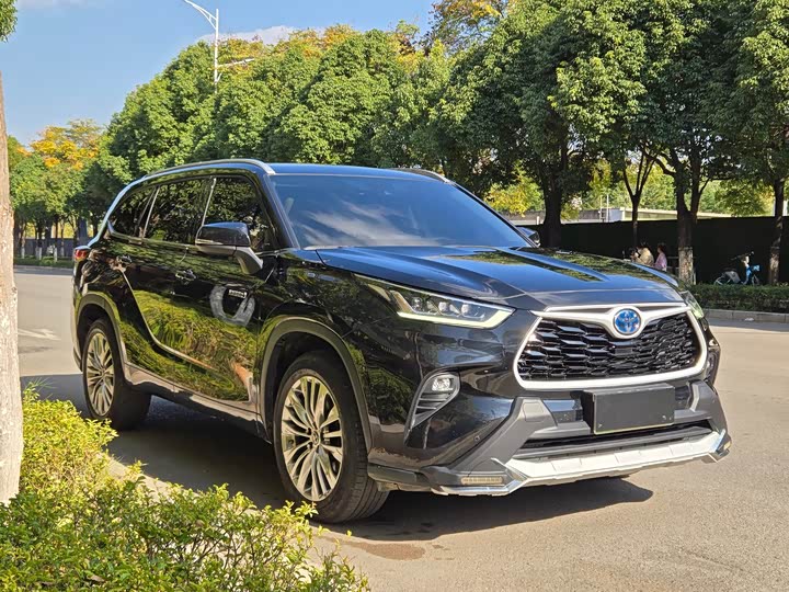 Фото 3 - Toyota Highlander