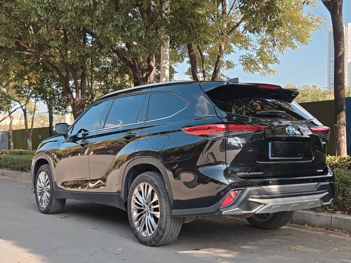 Фото 5 - Toyota Highlander