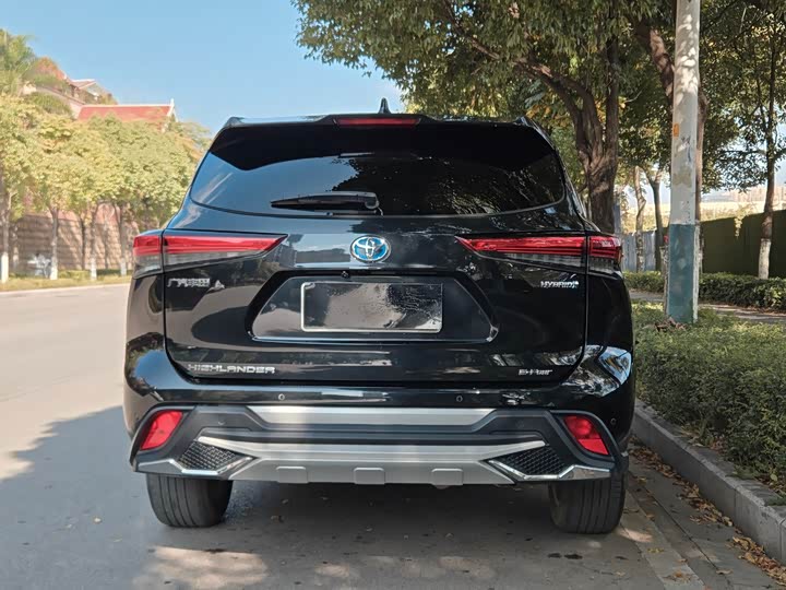 Фото 7 - Toyota Highlander