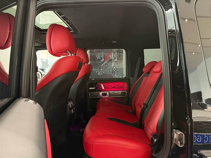 Фото 13 - Mercedes-Benz G-Class