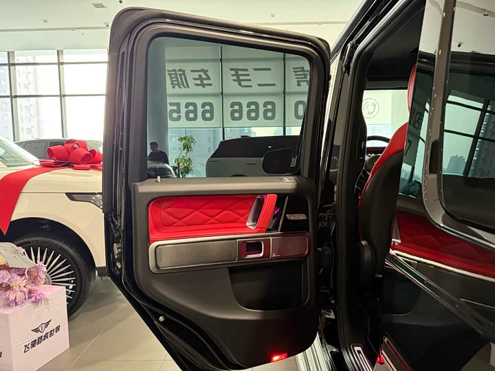 Фото 14 - Mercedes-Benz G-Class