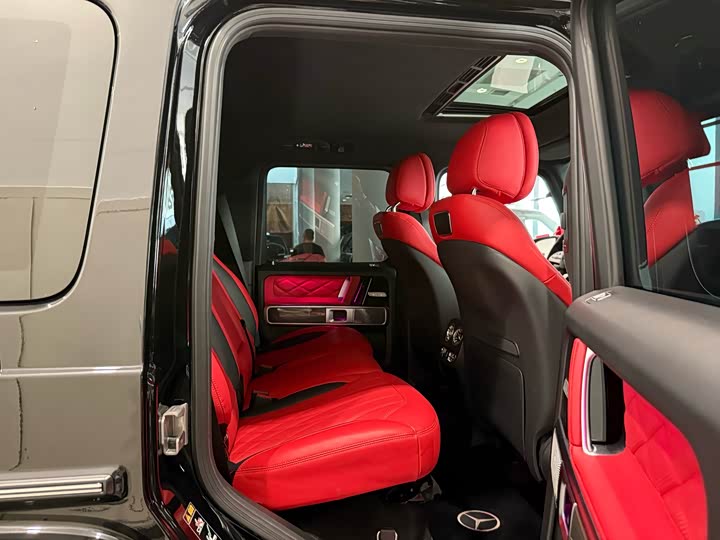 Фото 23 - Mercedes-Benz G-Class