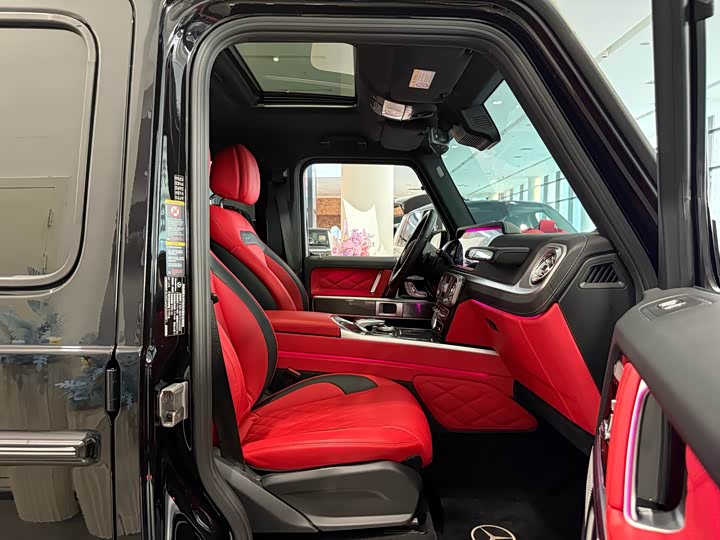 Фото 24 - Mercedes-Benz G-Class