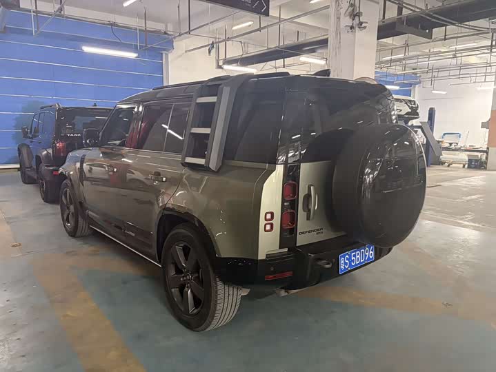 Фото 5 - Land Rover Defender