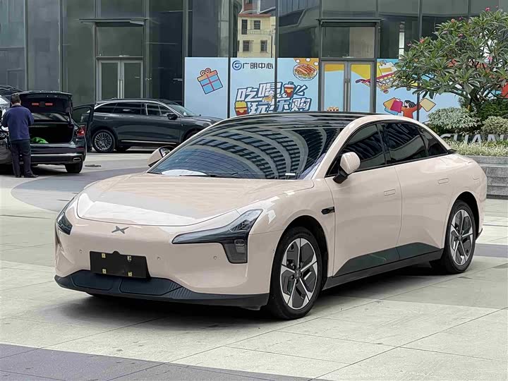 Фото 1 - XPeng Mona M03