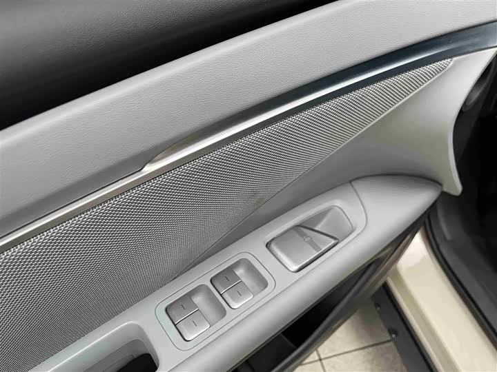 Фото 13 - XPeng Mona M03