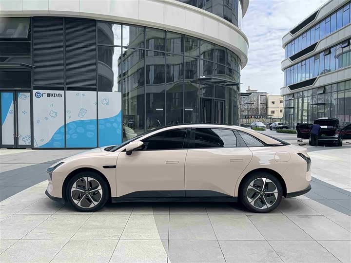 Фото 7 - XPeng Mona M03