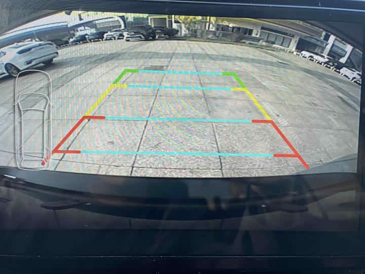 Фото 13 - Toyota Camry