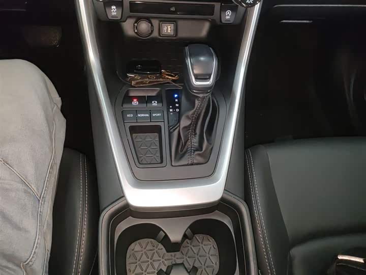 Фото 14 - Toyota Wildlander