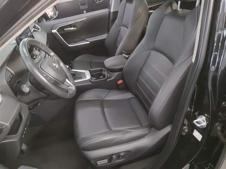 Фото 15 - Toyota Wildlander