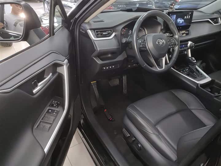 Фото 16 - Toyota Wildlander