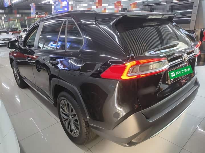 Фото 5 - Toyota Wildlander