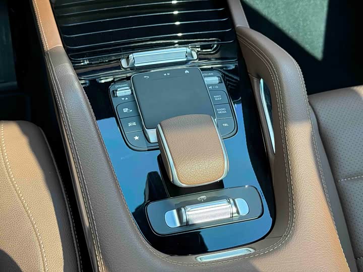 Фото 13 - Mercedes-Benz GLE-Class