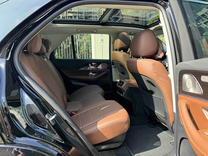 Фото 22 - Mercedes-Benz GLE-Class