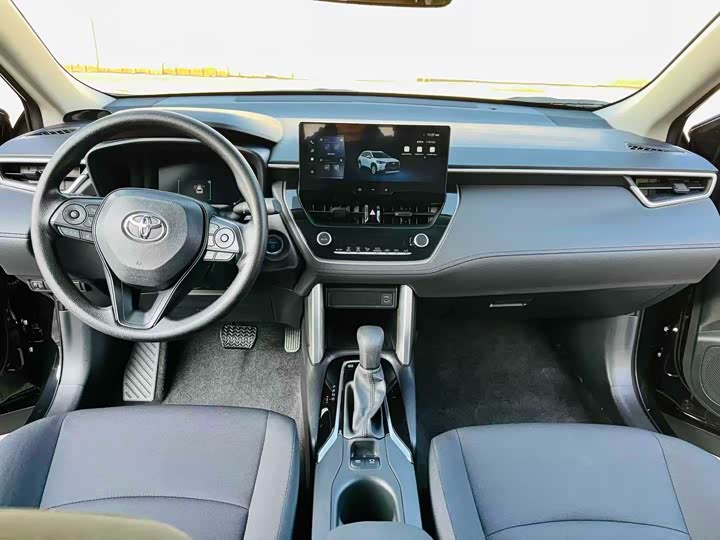 Фото 8 - Toyota Corolla Cross