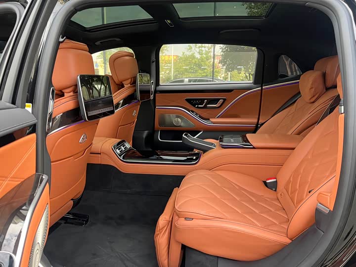 Фото 3 - Mercedes-Benz Maybach S-Class