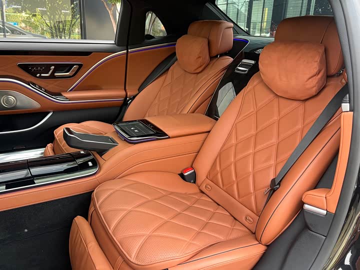 Фото 6 - Mercedes-Benz Maybach S-Class