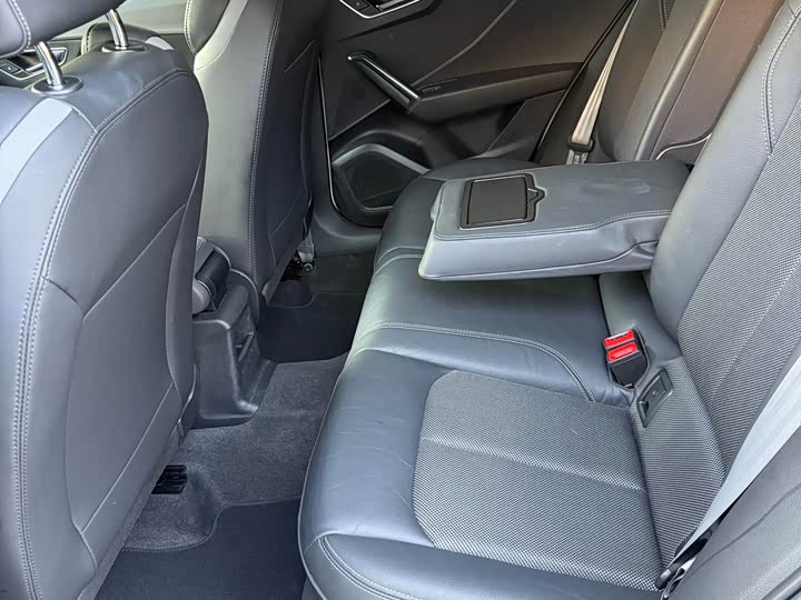 Фото 10 - Audi Q2L