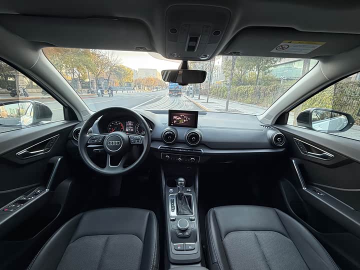 Фото 11 - Audi Q2L