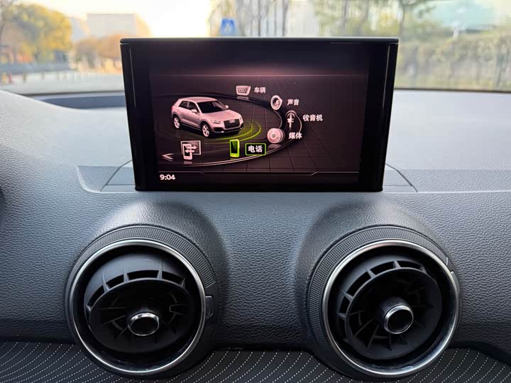 Фото 12 - Audi Q2L